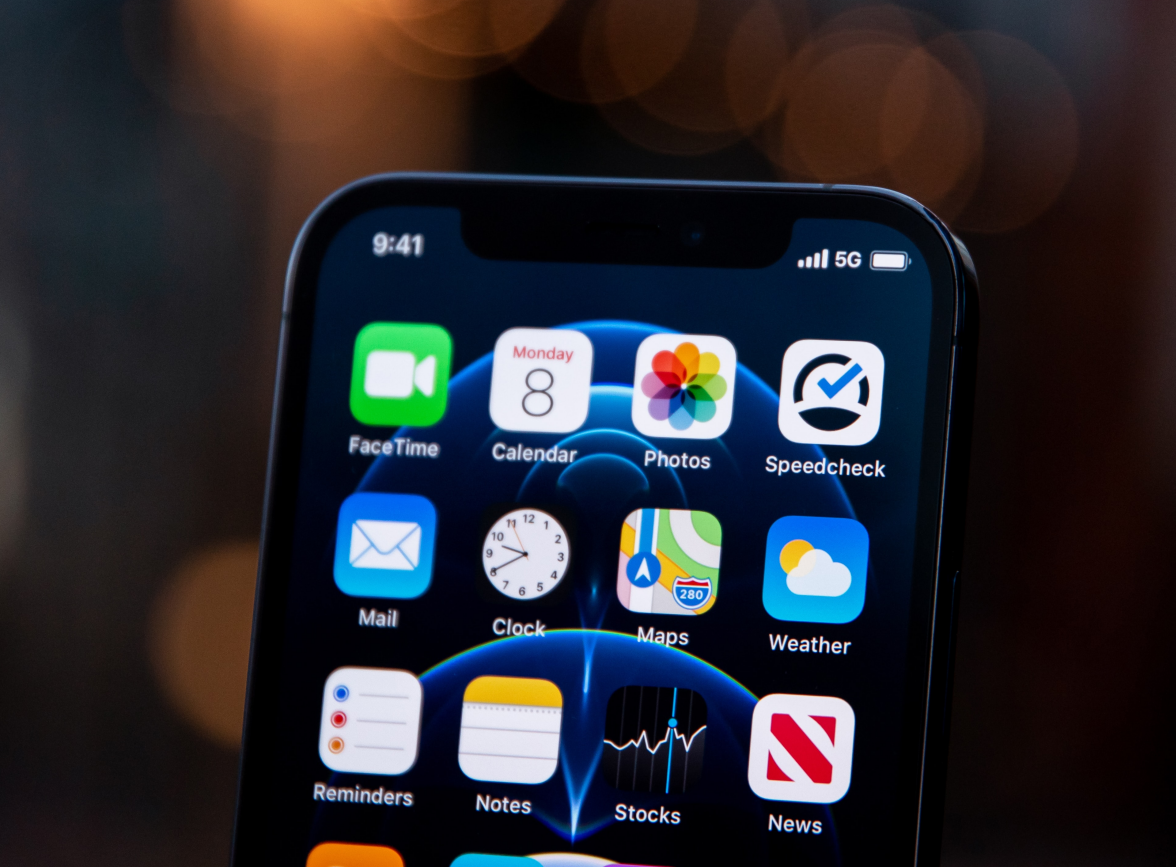 镇远苹果手机维修分享为什么 iPhone 12 在冬季会自动关机 